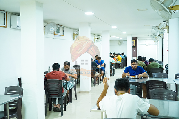 01-vy-hostel-dining-area-gallery